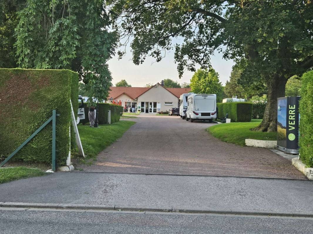 Camping du Château et de l'Oseraie — Campingplass in Feuillères / Hauts-de-France