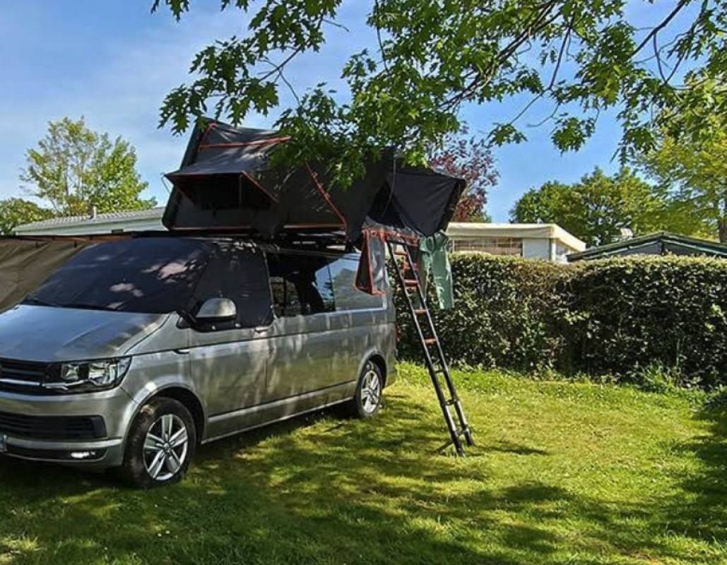 Camping de la Tour ** — Area da campeggio in Ambon 