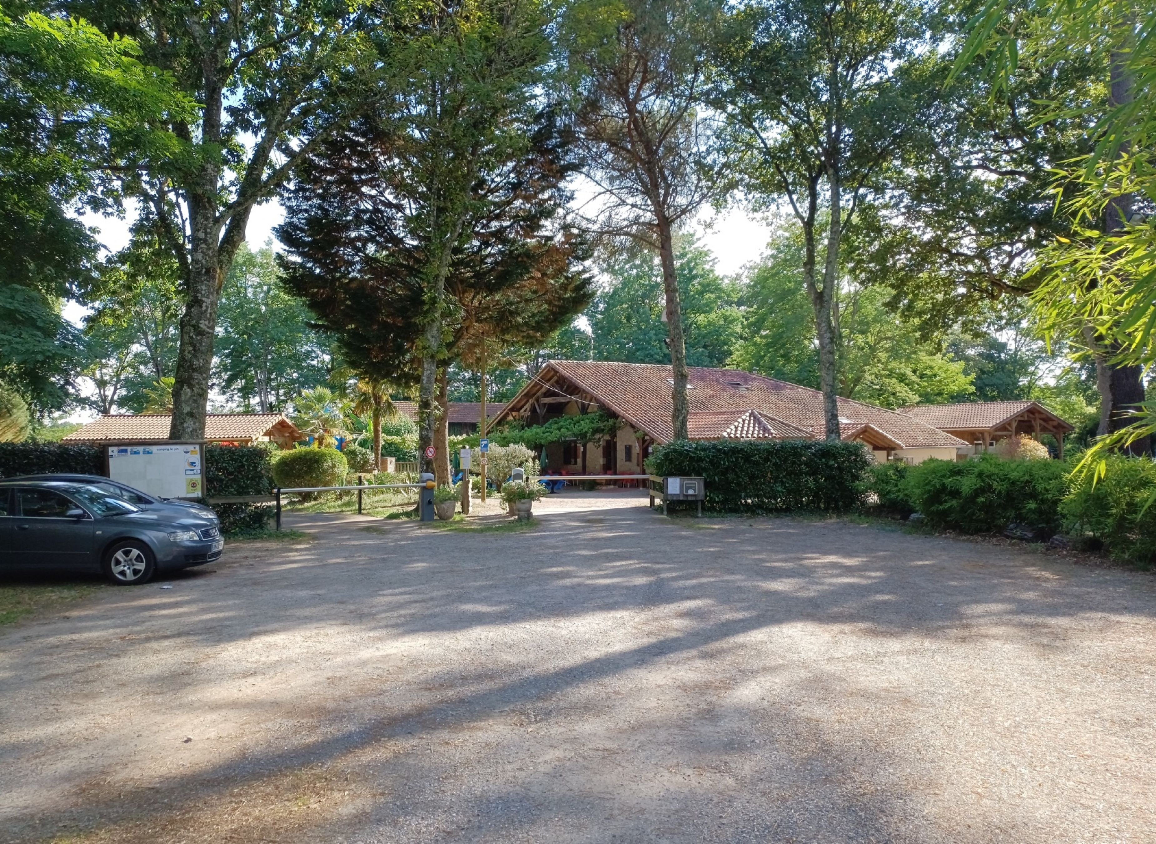 Camping Le Pin — Camping in Saint-Justin / Nouvelle-Aquitaine