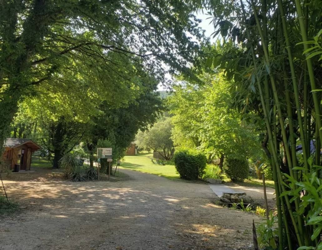 Camping Eau Naturelle ** — Campingplads in Tursac