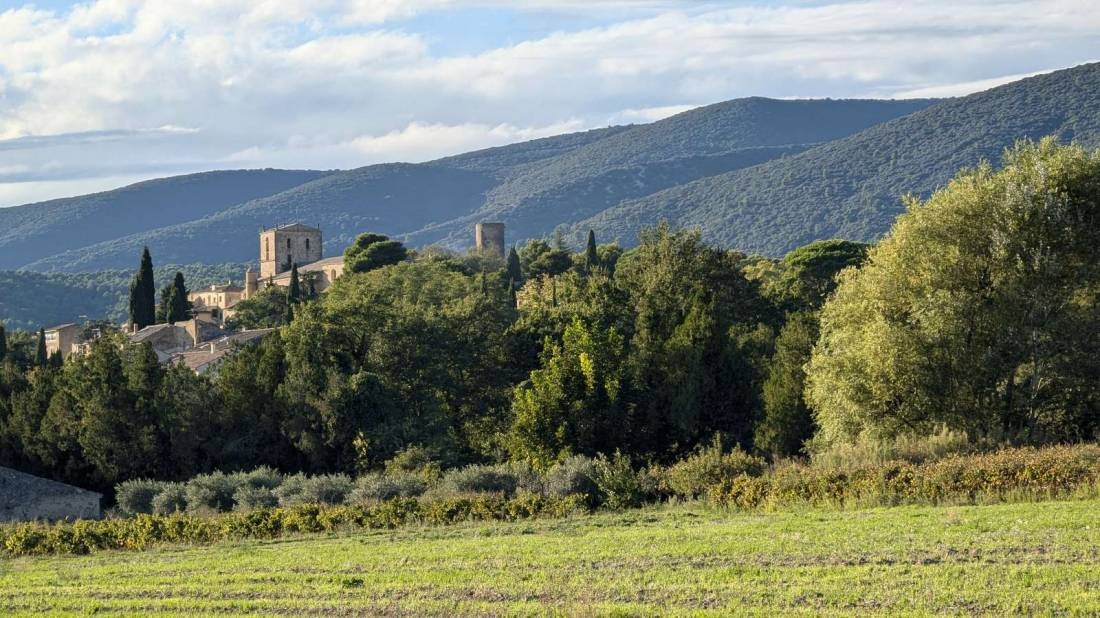 Les Bardons ** — Cámping in Castellet-en-Luberon
