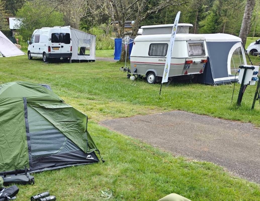 Camping Les Deux Ballons — Campingplatz in Saint-Maurice-sur-Moselle