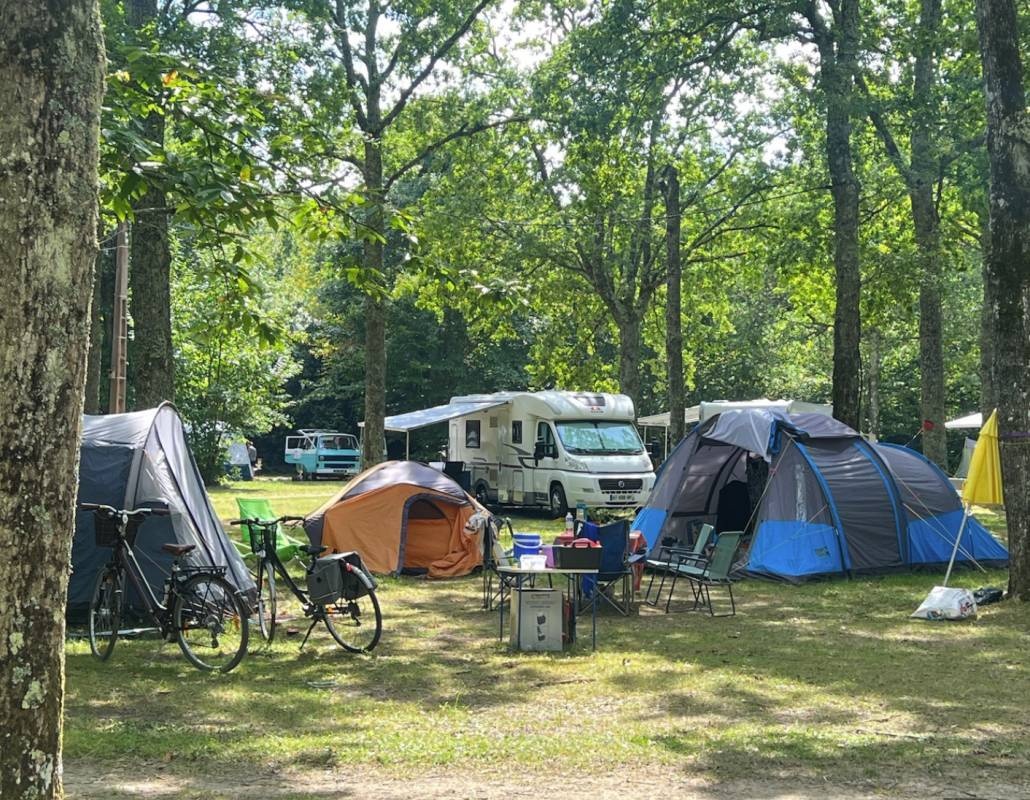 Camping Parc de la Roche — Sítio de acampamento in Vaux-sur-Mer