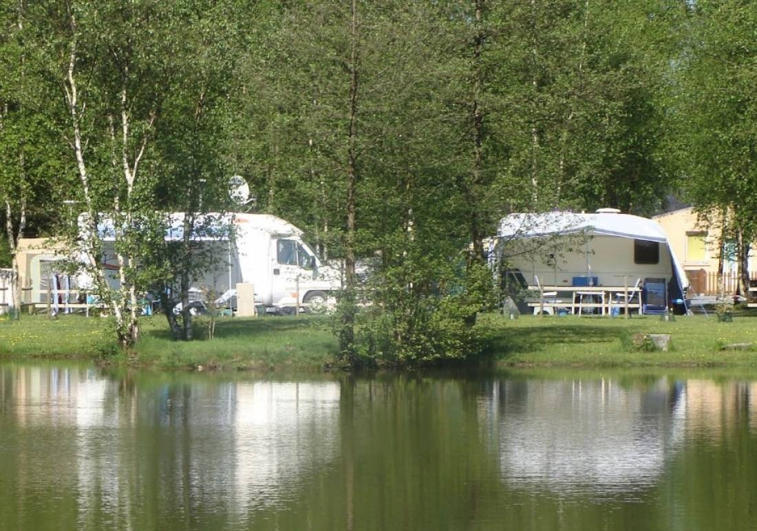Camping de la Murée — Campingplatz in Bourg-Fidèle / Grand Est