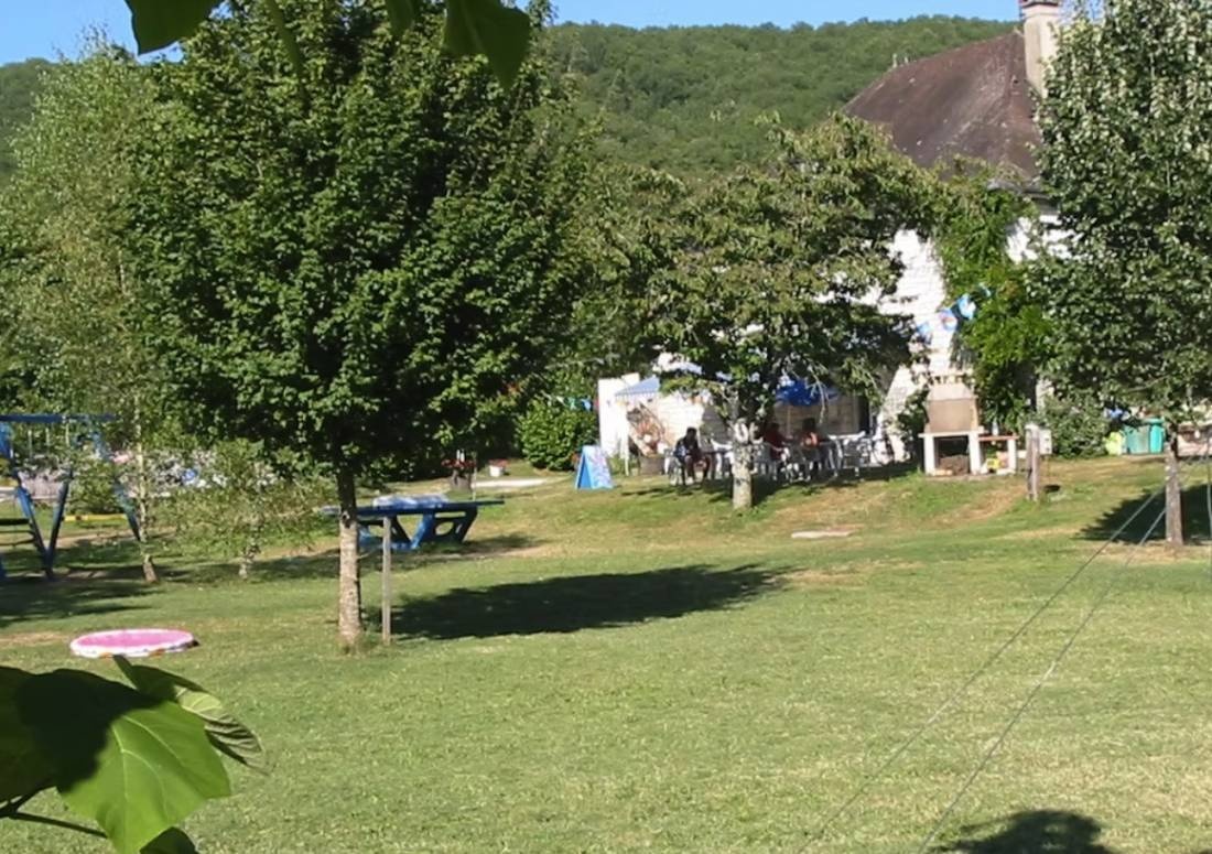 Camping La Périgourdine — 露营地 in Pechs-de-l'Espérance