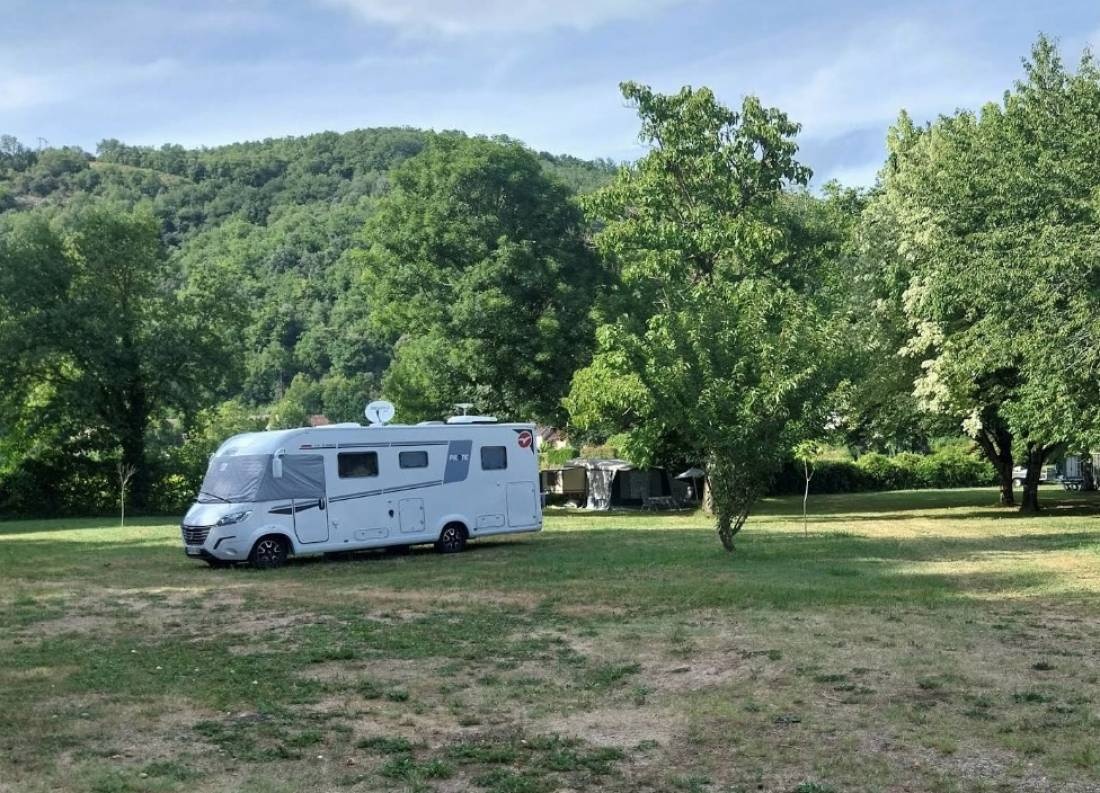 Camping La Périgourdine — Місце для кемпінгу in Pechs-de-l'Espérance