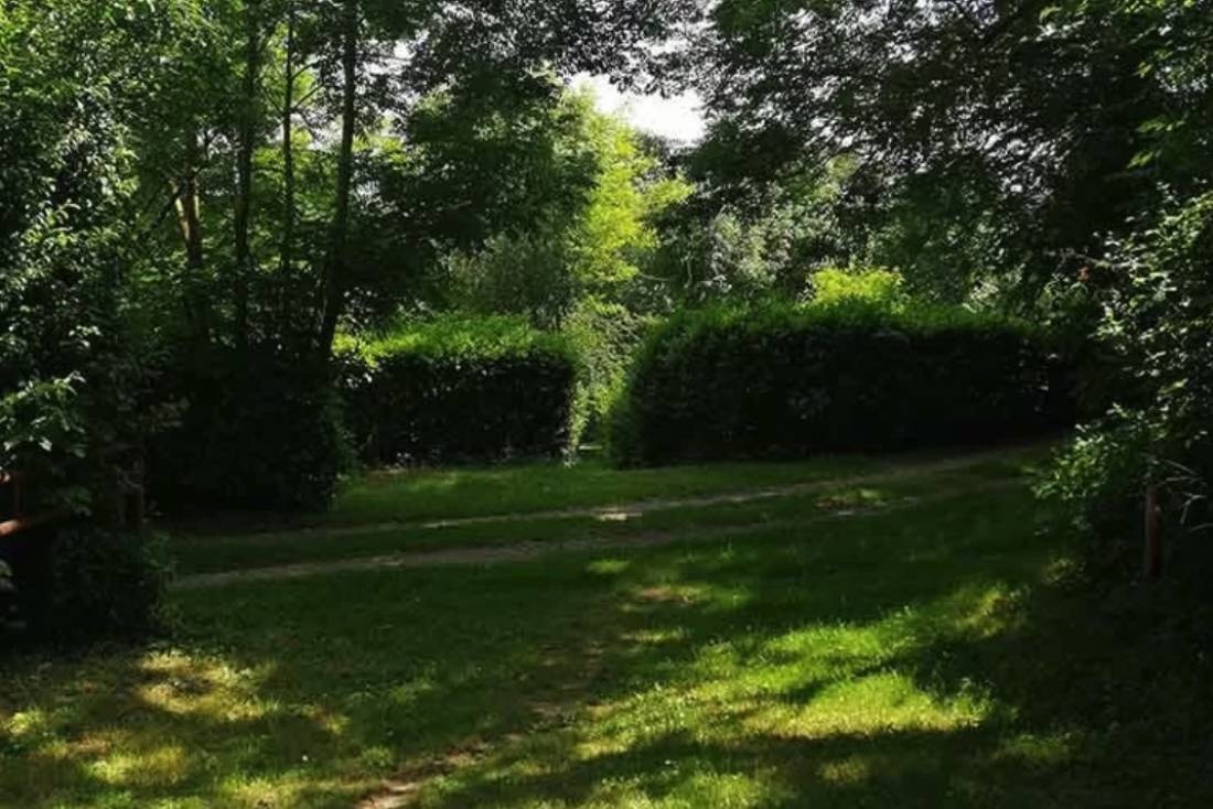 Camping La Presqu’île *** — Campingplads in Salles-Curan