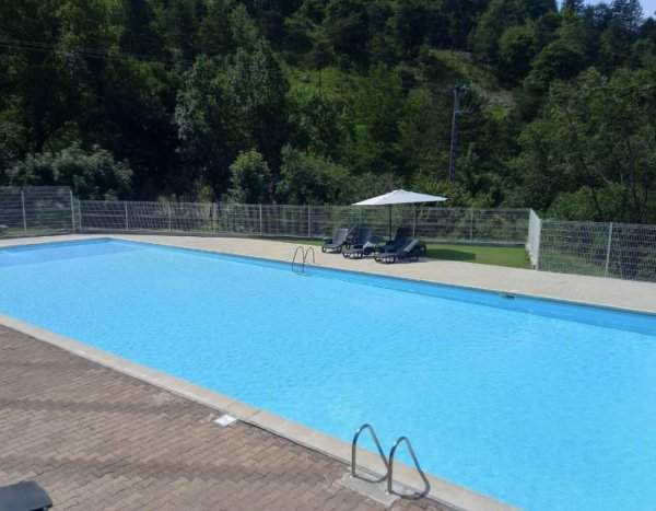 Camping Municipal La Colombe — Photo 2