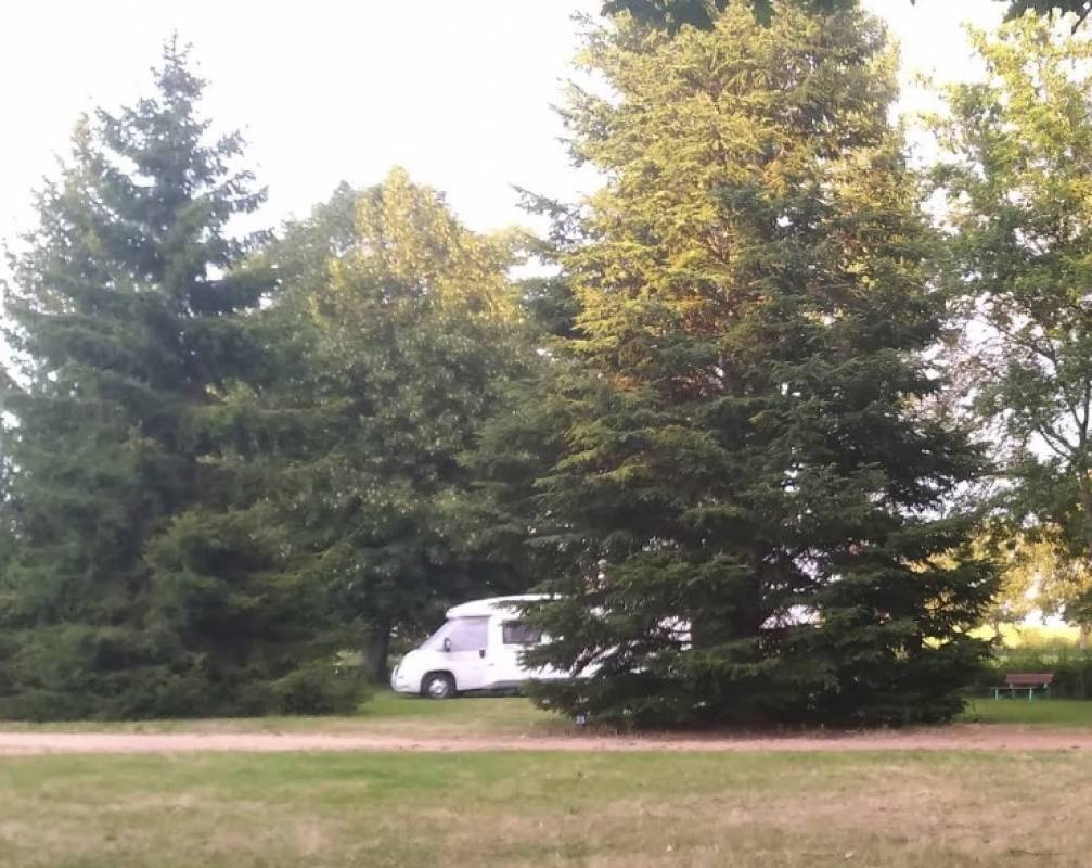 Camping Municipal de Beausoleil ** — Campingplads in La Pacaudière