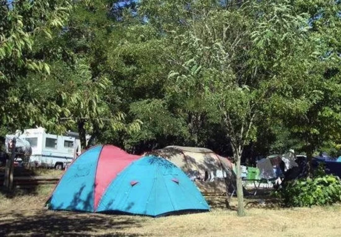 Camping La Grangeonne ** — Camping Site in Esparron-de-Verdon