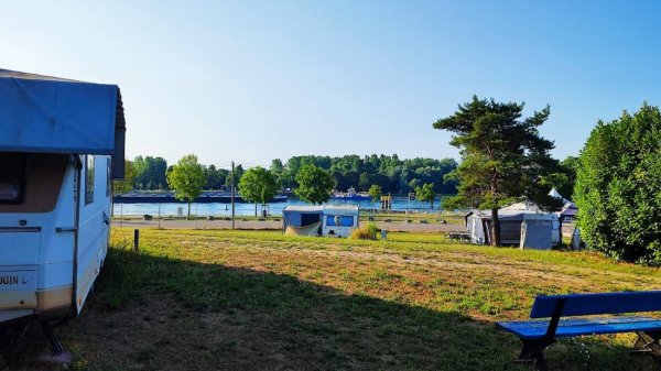 Camping Les Bords du Rhin — Photo 3