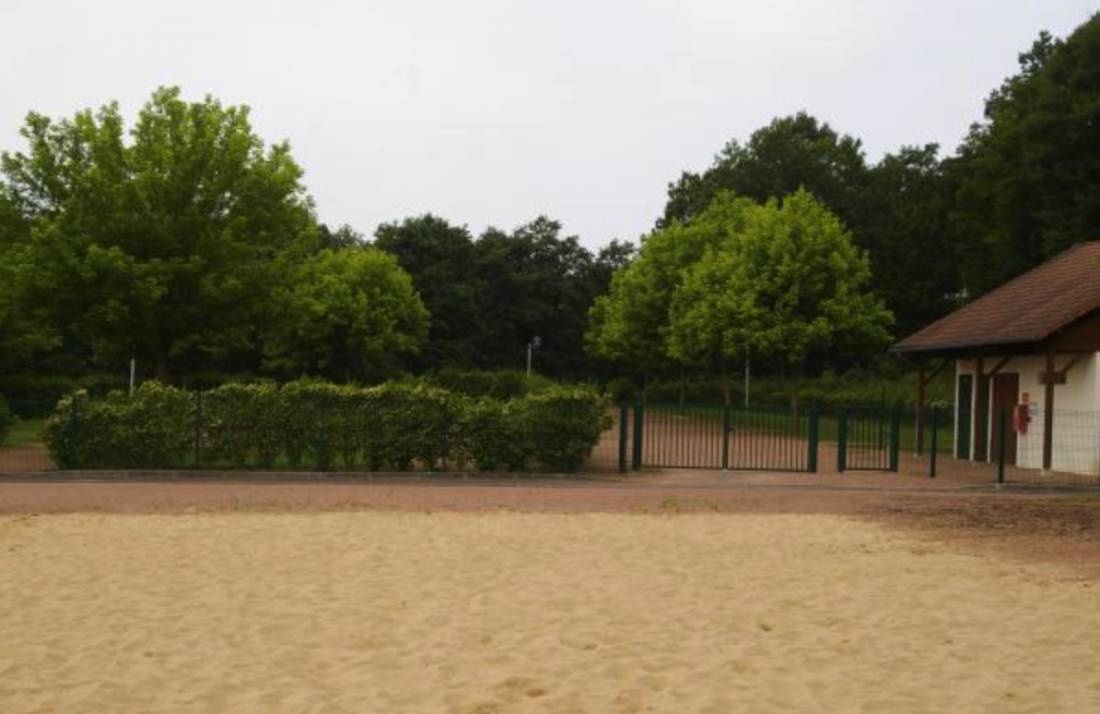 Camping l'Etang Grènetier — Campingplads in Cercy-la-Tour 