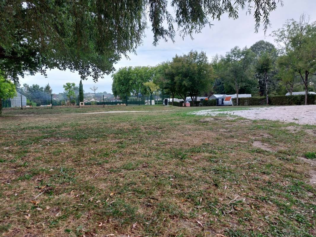 Camping Municipal Le Pré Sec *** — Camping in Tocane-Saint-Apre / Nouvelle-Aquitaine
