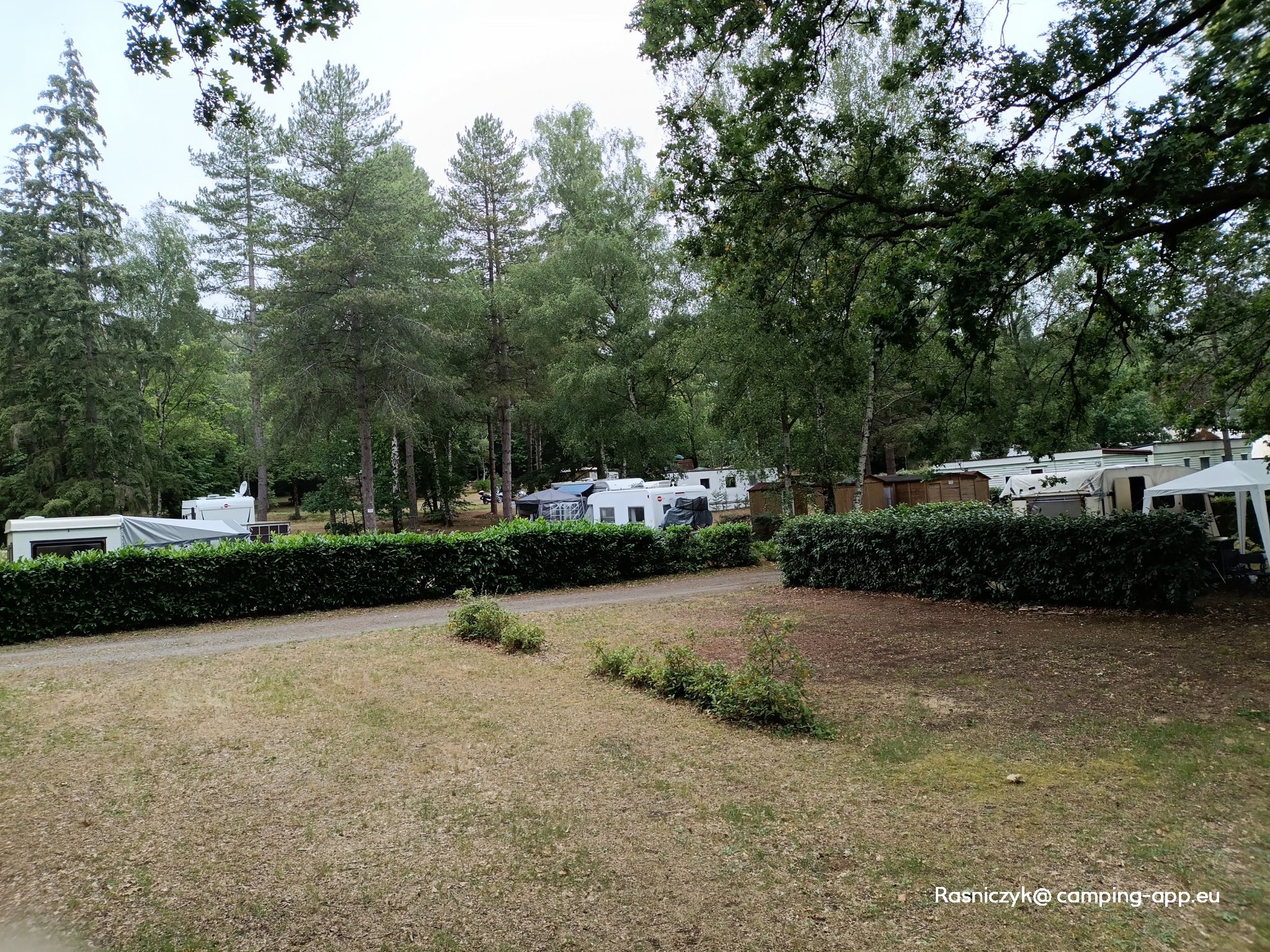 Camping Les Vaugeons ** — Foto 3
