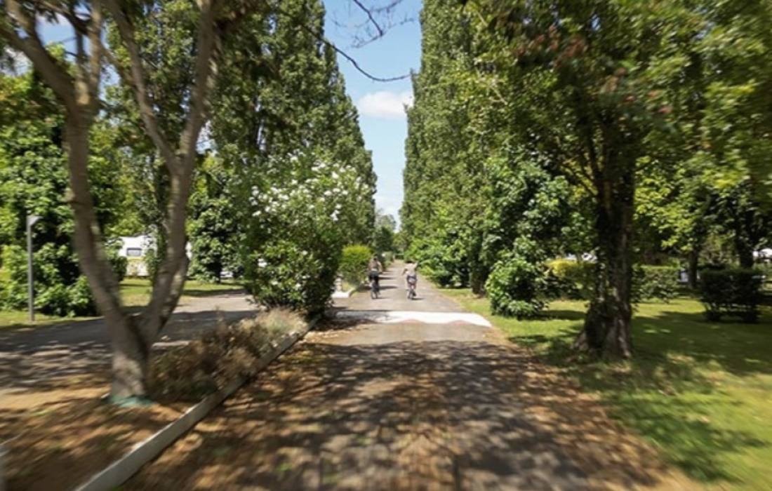 Camping Berges du Gers — Campingplats in Masseube