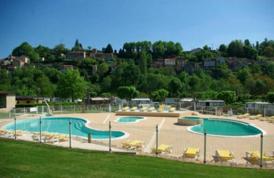 Camping des Moulins — Sítio de acampamento in Couze-et-Saint-Front