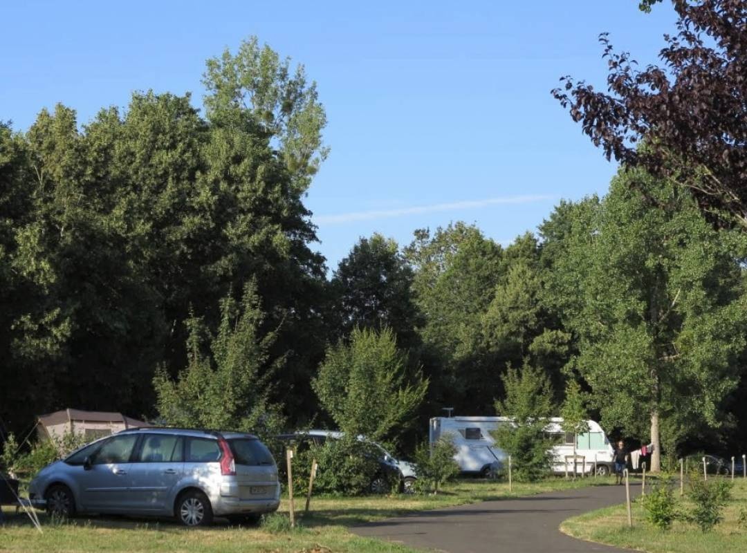 Camping du Val de Cère — Campingplatz in Polminhac
