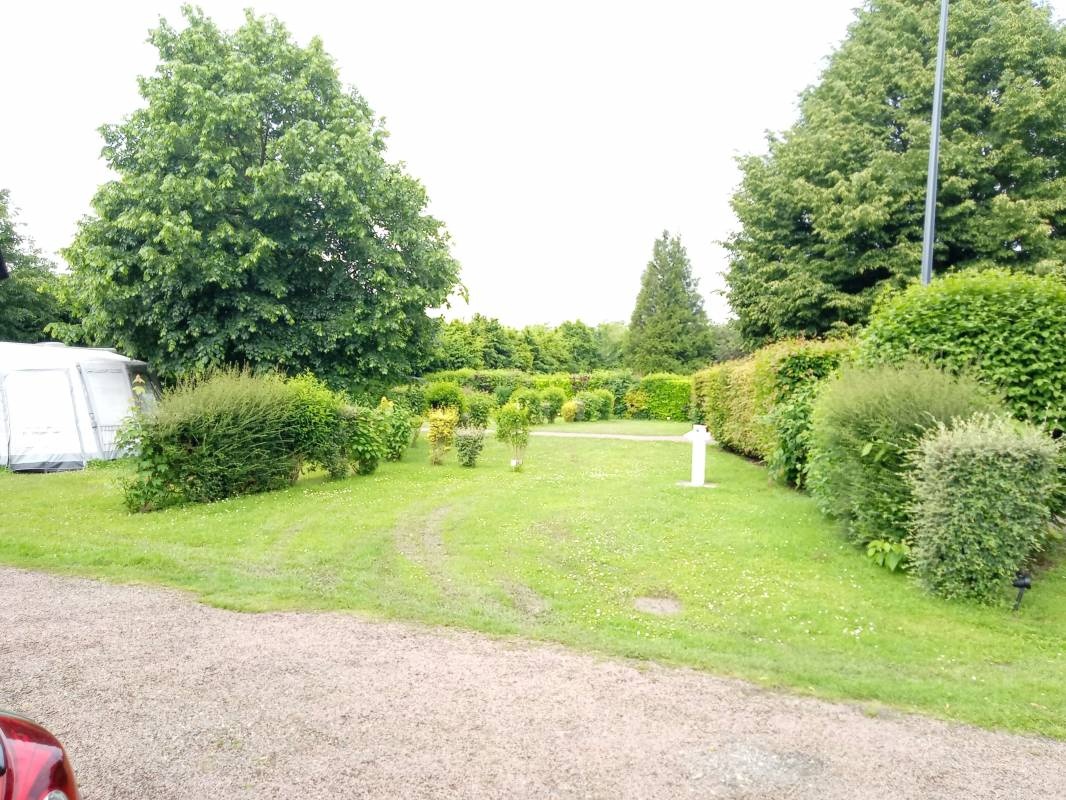 Camping Municipal Du Velodrome ** — Campingplatz in Albert / Nouvelle-Aquitaine