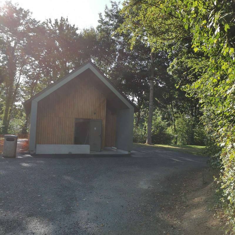 Camping Les Grands Bosquets — Campingplats in Châteaugiron / Hauts-de-France