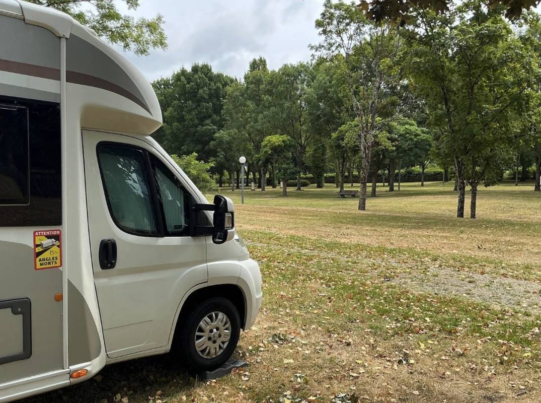 Stellplatz Yzeures-sur-Creuse — Campervan Site in Yzeures-sur-Creuse