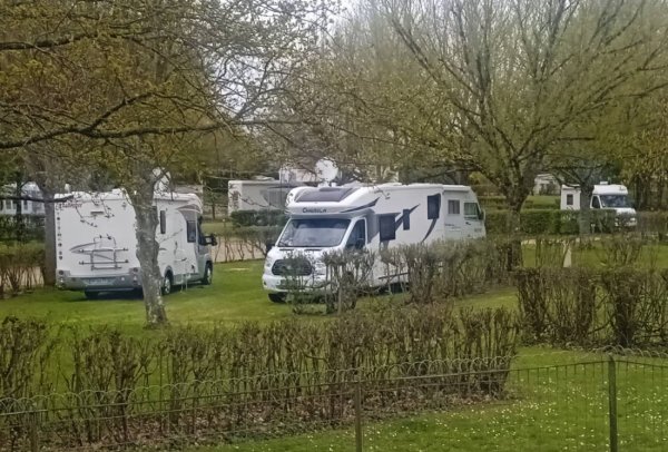 Camping Les Chênes ***