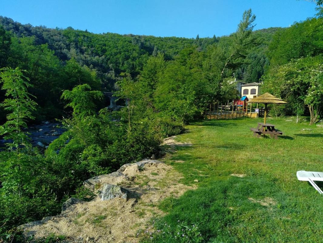 Camping Barutel — Kemp in Meyras