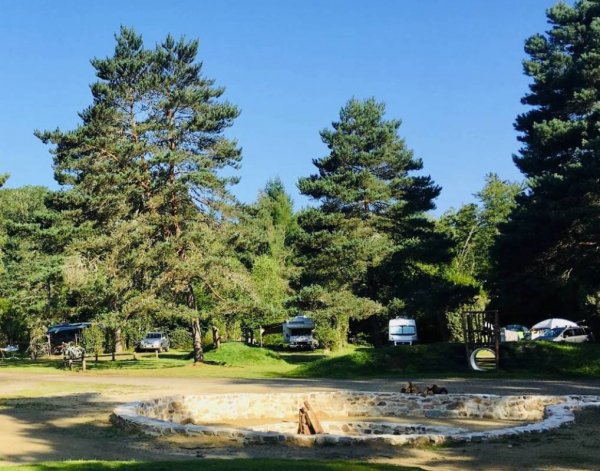 Camping La Roche Canillac — Photo 2