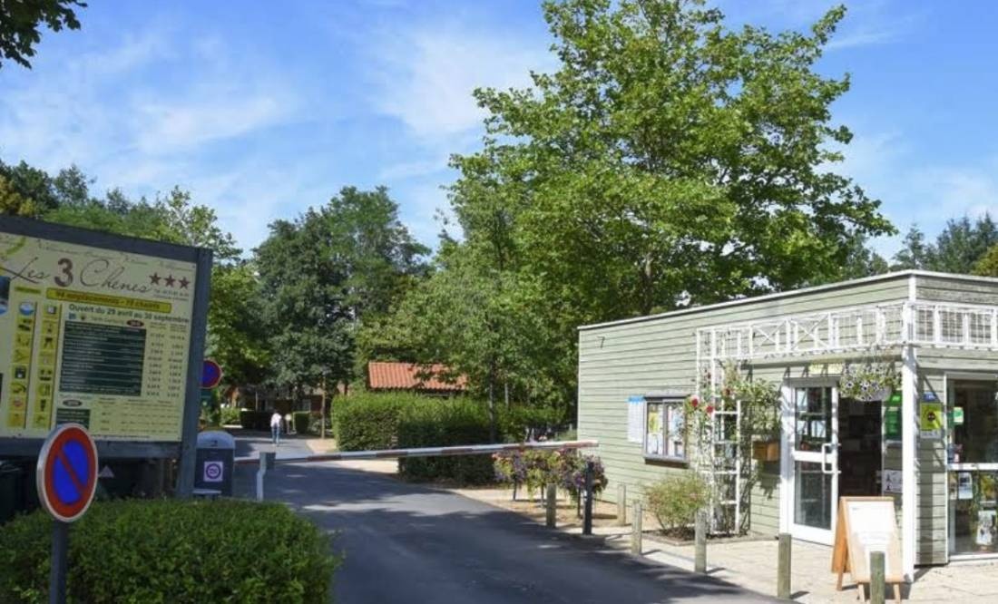 Camping Ambert – Les 3 Chenes — 露营地 in Ambert