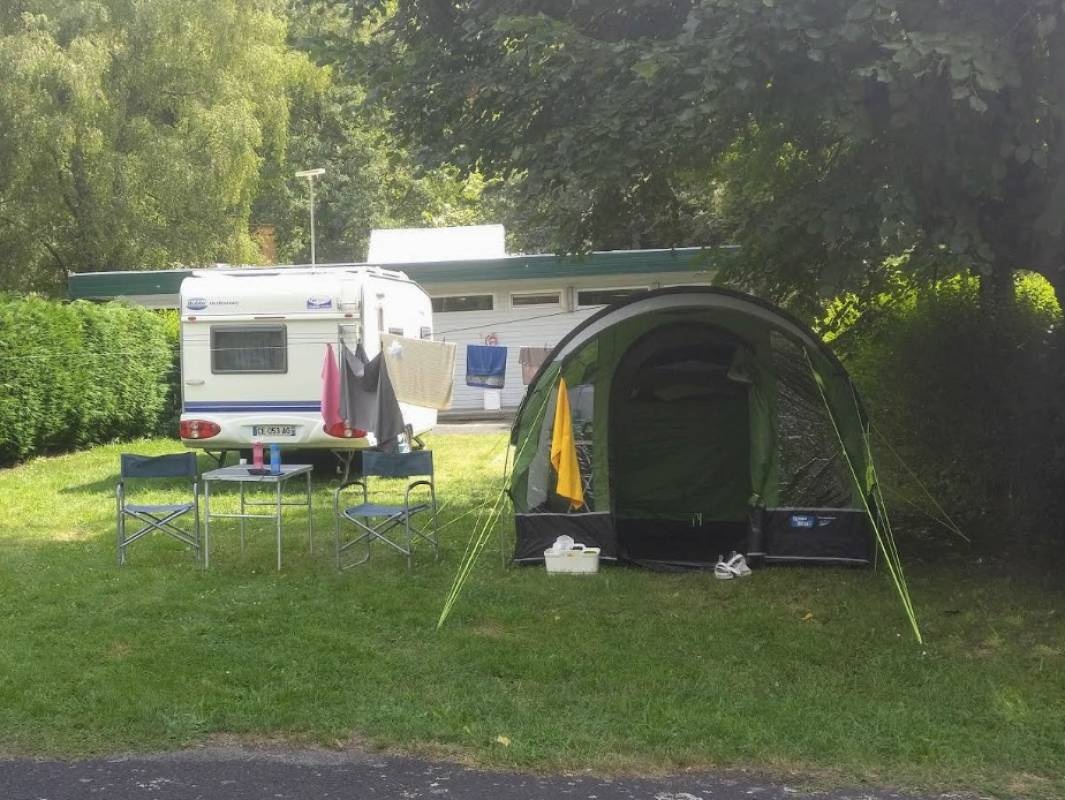 Camping Les Vernières ***** — Cámping in La Bourboule