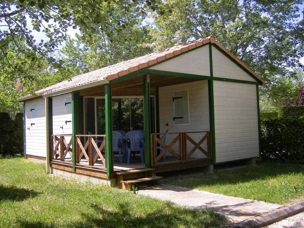 Camping L'estuaire — Campingplats in Saint-Thomas-de-Conac