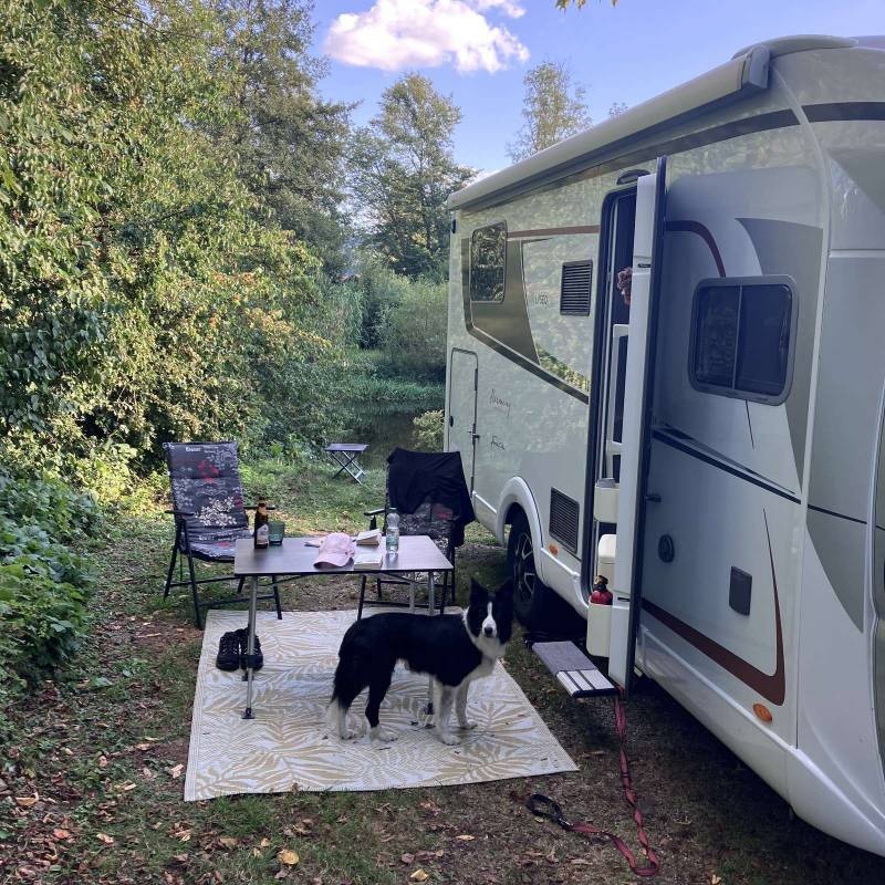 Wohnmobilstellplatz am Camping- & Ferienpark Teichmann — QuickStop in Vöhl-Herzhausen