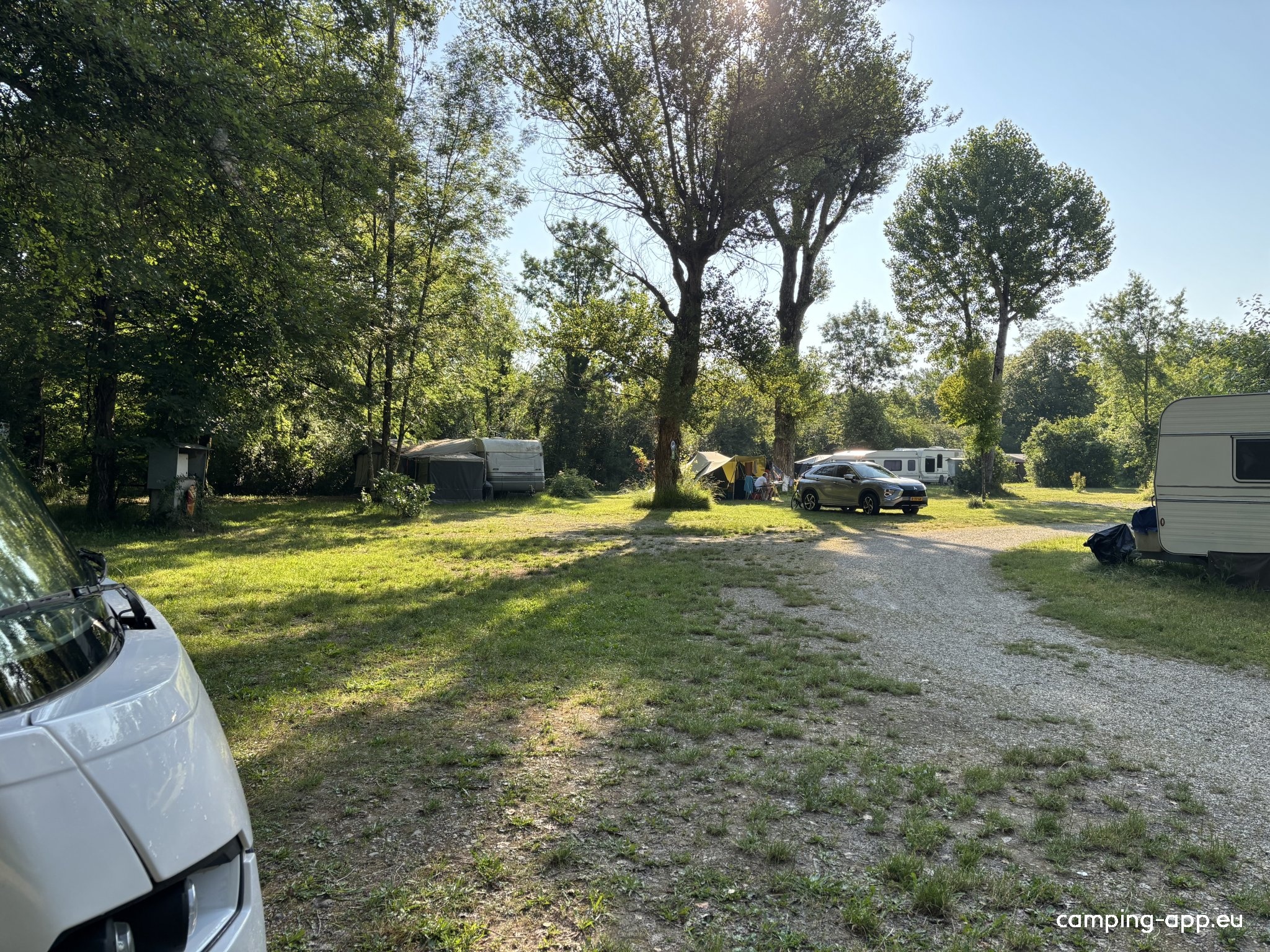 Camping l'Escapade ** — Kemping in Priay 