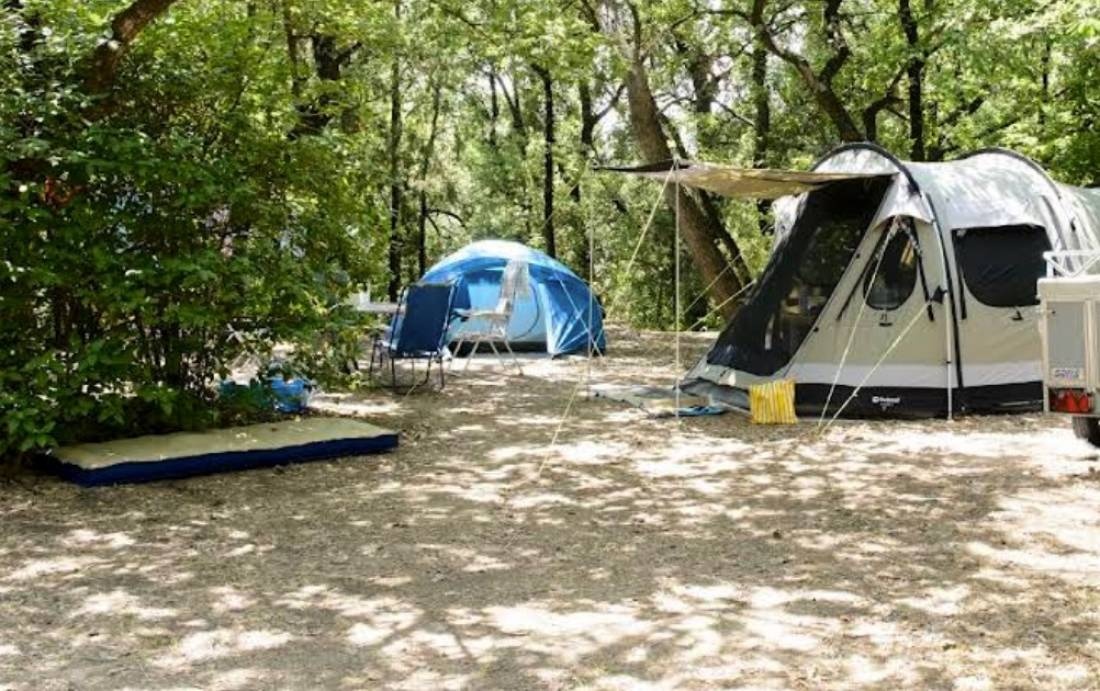 Camping Les Vistes *** — Camping Site in Saint-Jean-de-Ceyrargues