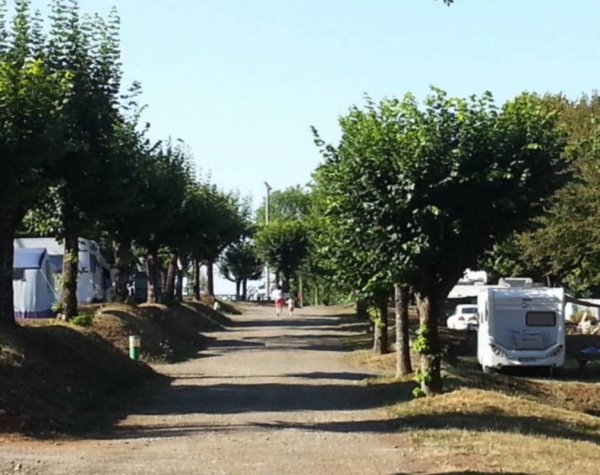 Camping du Lac de Bournazel **** — Photo 2