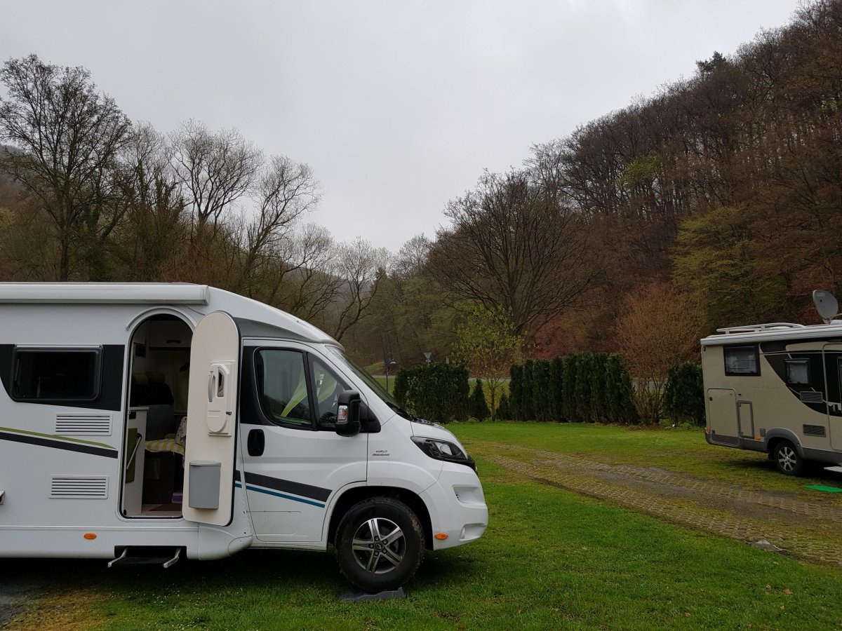 Stellplatz Seeblick Edersee — Sp. parking dla kamperów in Waldeck