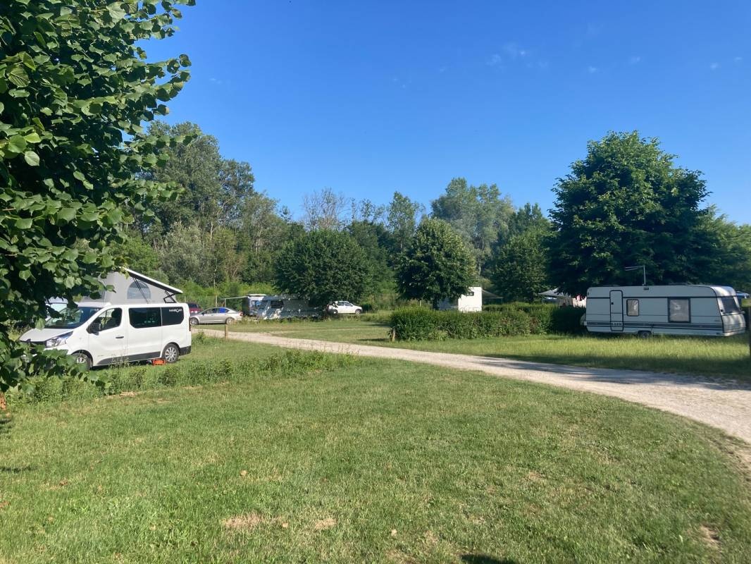 Camping de l'Armançon ** — Campingplats in Saint-Florentin