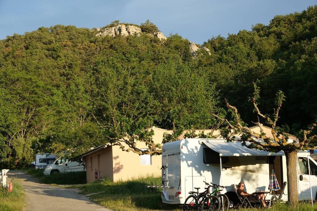 Camping Le Vallon du Luberon *** — Campingplats in Bonnieux / Provence-Alpes-Côte d'Azur