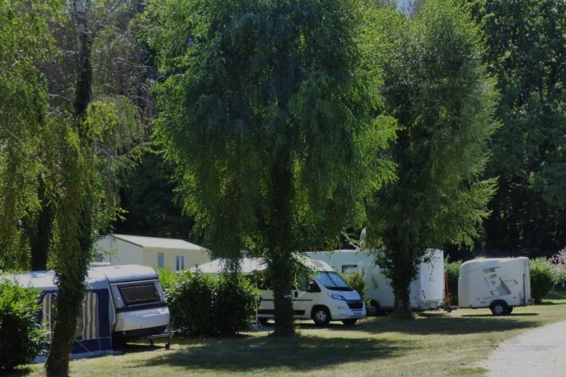 Camping Domaine du Bien Vivre — Campingplats in Saint-Romain-sur-Cher