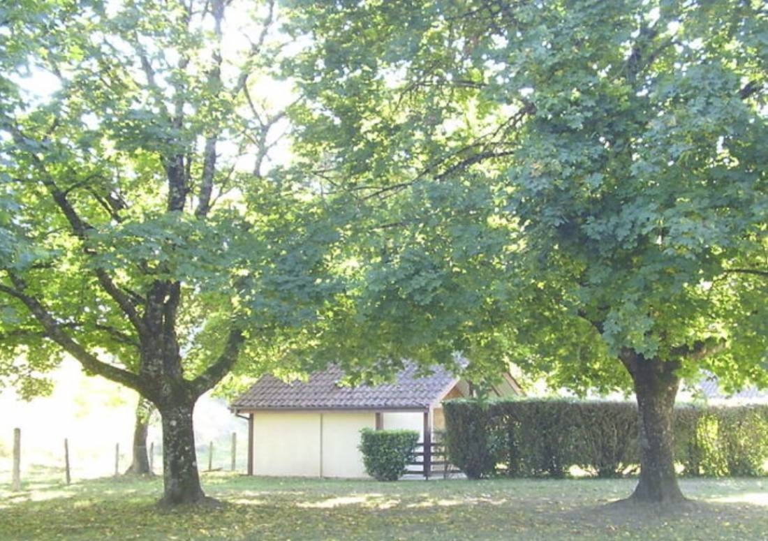 Camping Municipal de Mauzac-et-Grand-Castang — Campingplats in Mauzac-et-Grand-Castang