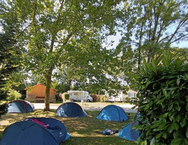 Camping L'Ile aux Loisirs *** — Photo 2