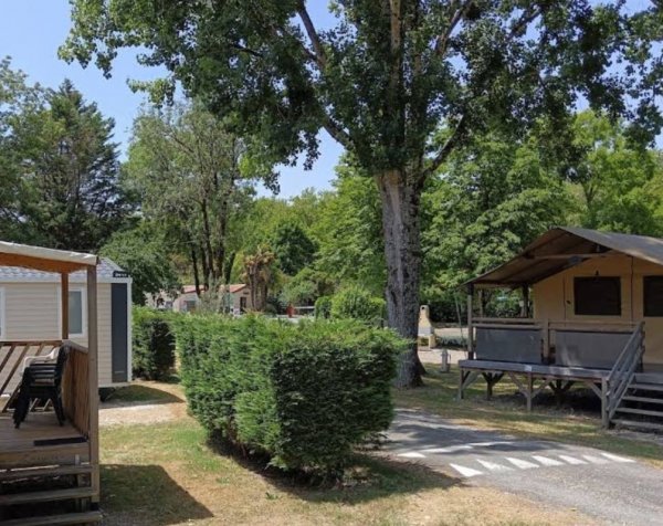 Camping L'Ile aux Loisirs *** — Photo 3