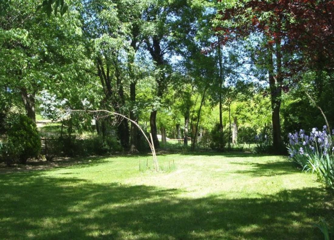 Camping Mas de la Source *** — Cámping in Sampzon