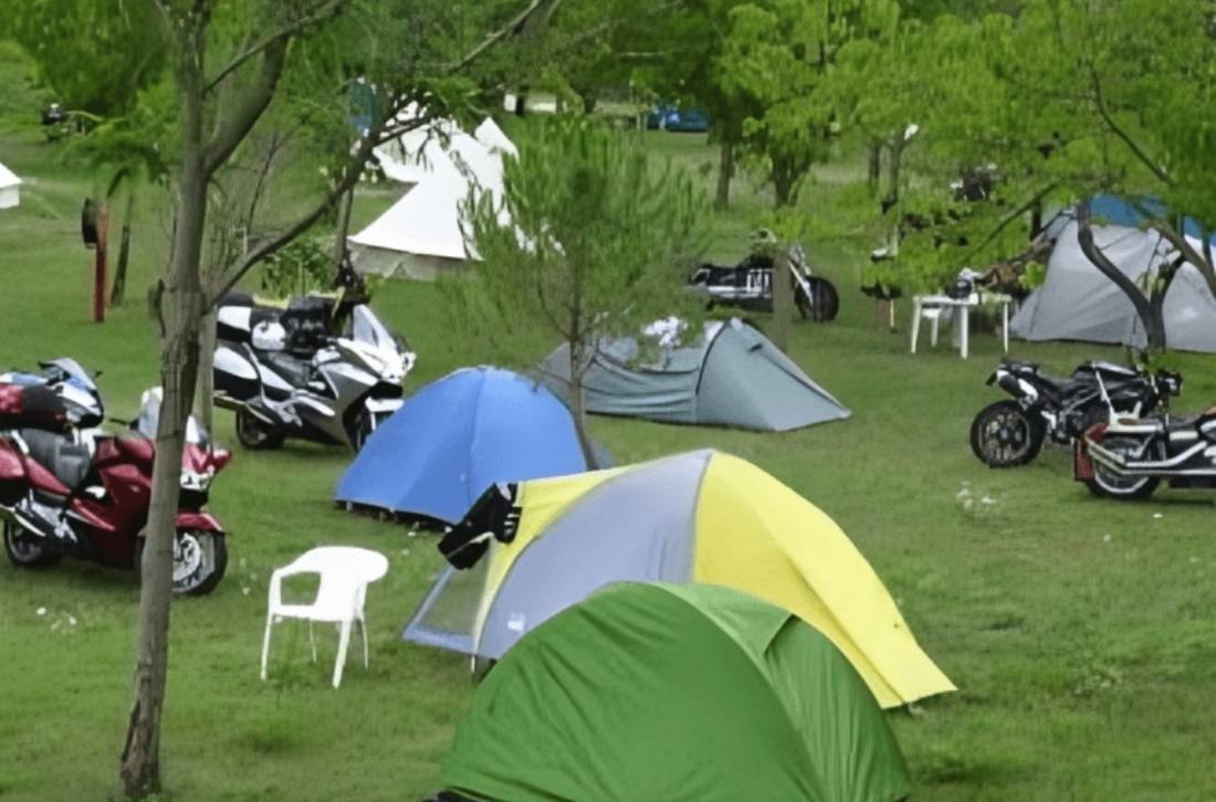 Moto-Camping Rendezvous Lunas — Kemping in Lunas 
