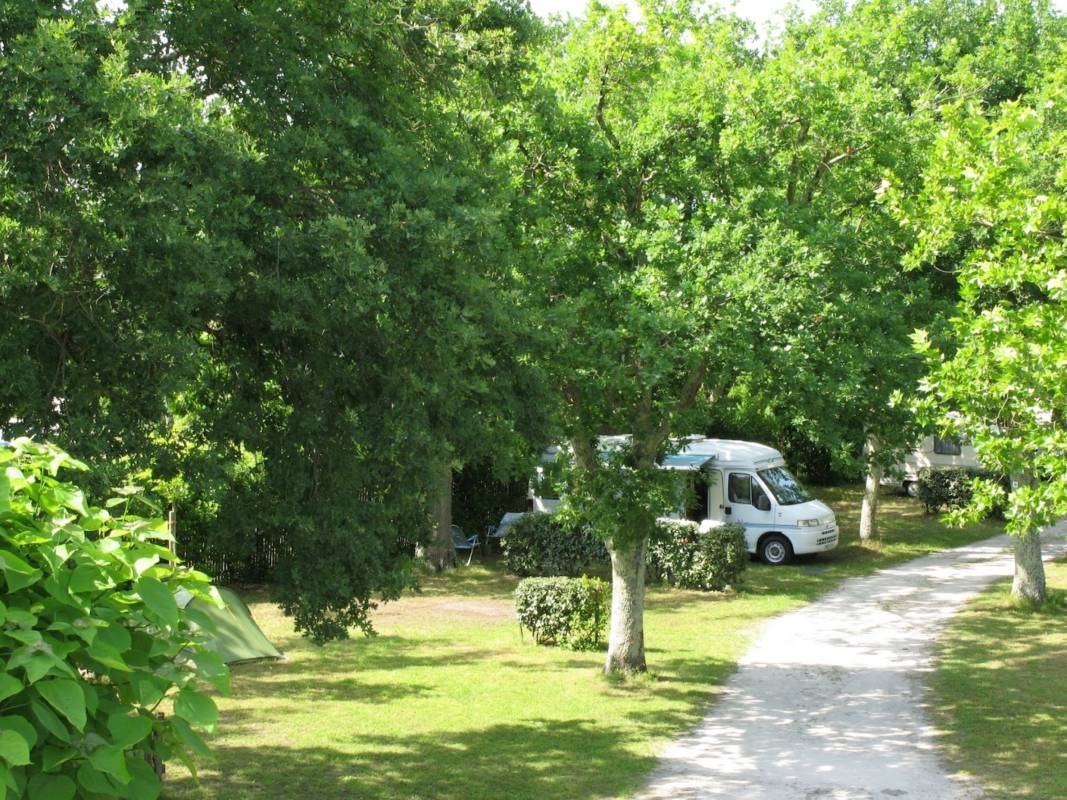Camping Pasteur — Kemp in Arès
