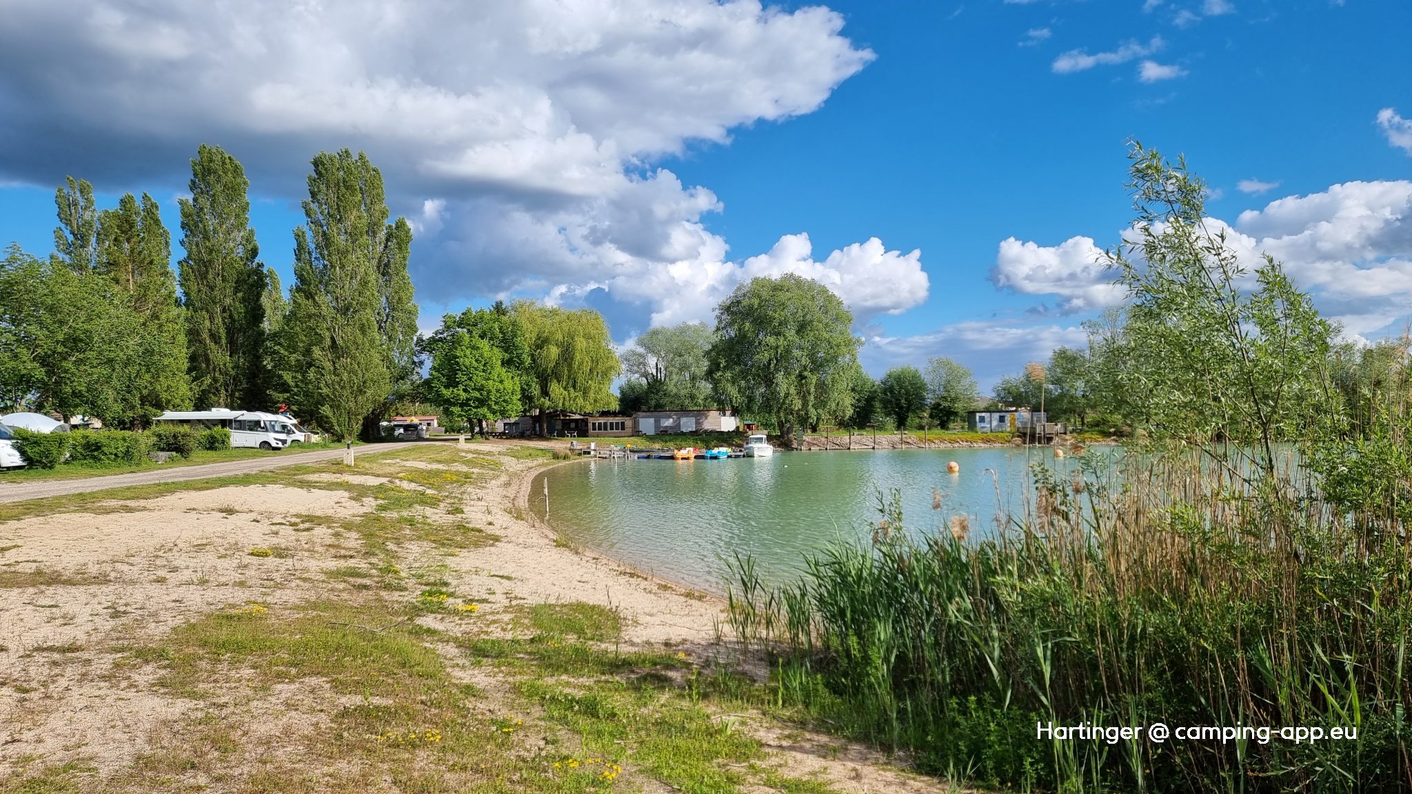 Les Terres Rouges — Camping Site in Clérey / Grand Est