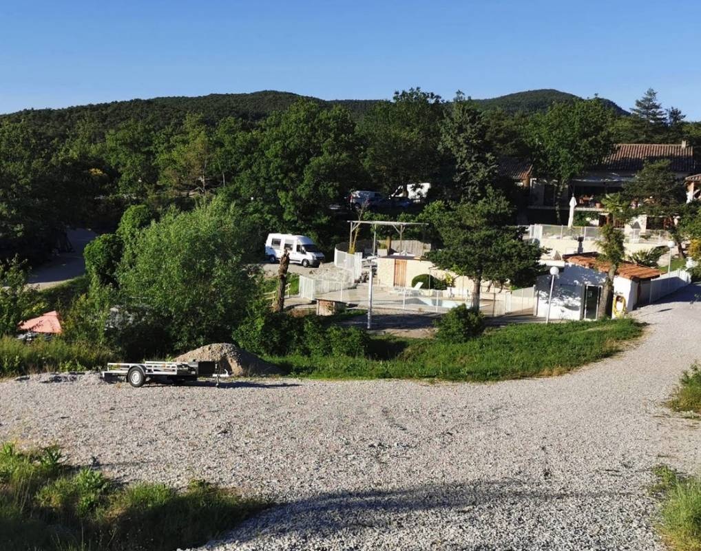 Camping Centre Naturiste - Val Drôme Soleil (Naturisten Camping) — Campingplats in Mirabel-et-Blacons