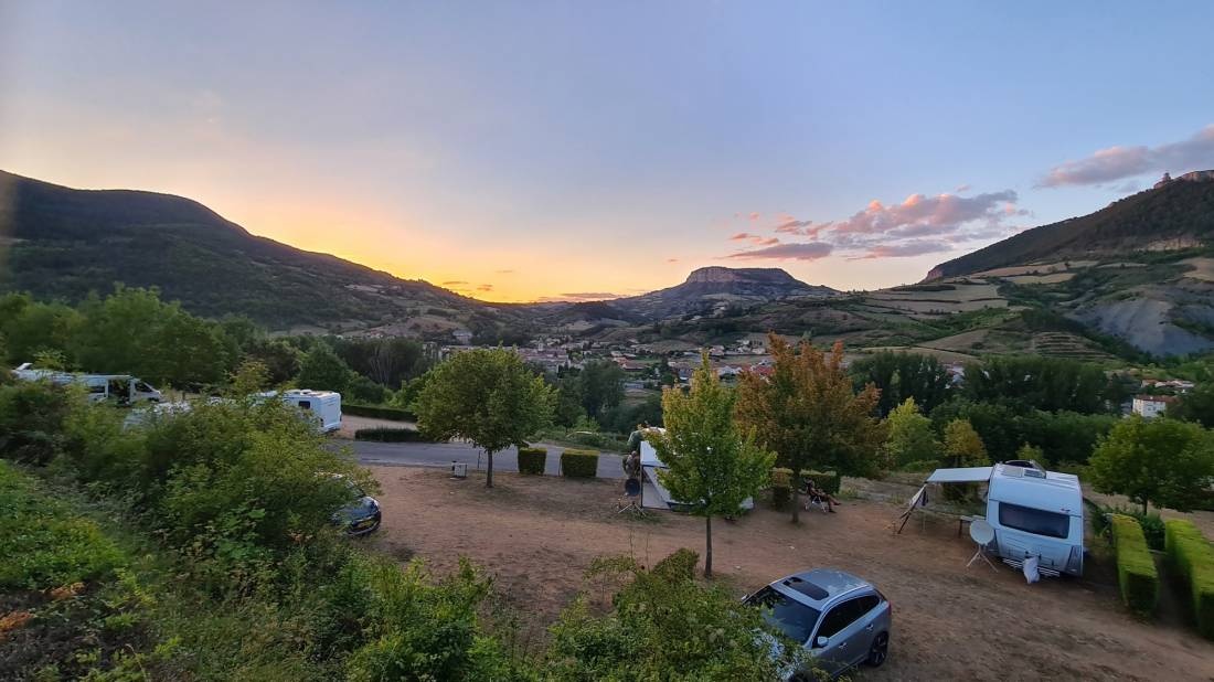 Camping Le Papillon — Kemping in La Cresse / Occitanie