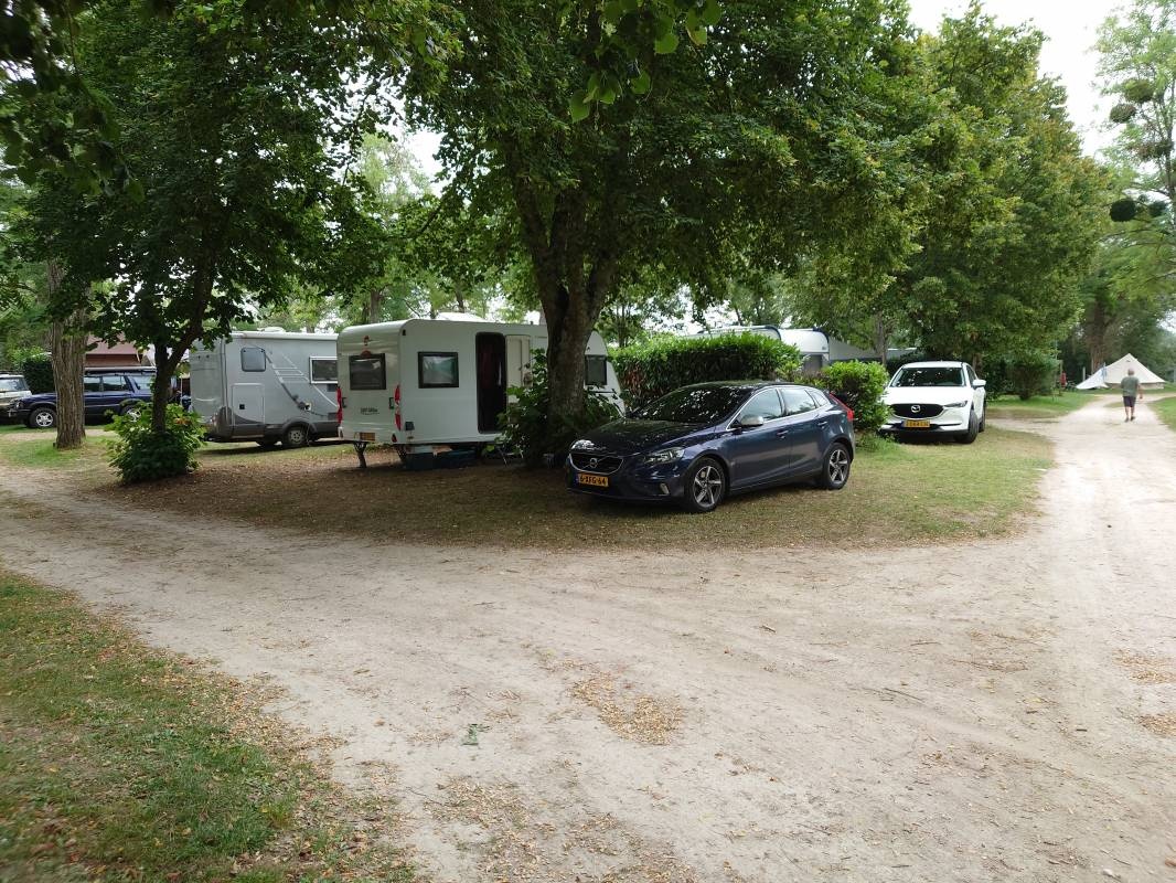 Camping Les Portes de Sancerre — Camping in Saint-Satur / Centre-Val de Loire