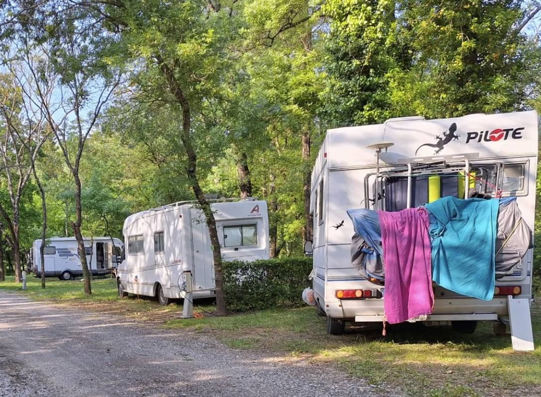 Camping Les Rives d'Auzon *** — Campingplads in Lavilledieu 