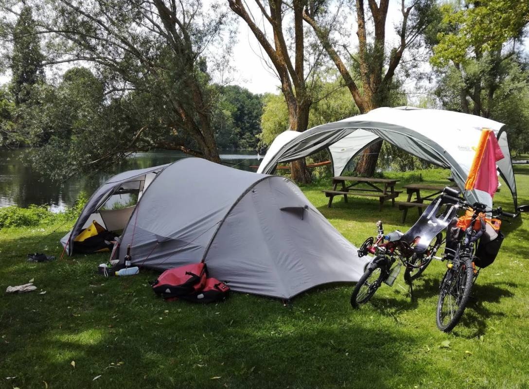 Camping Floiras – Base Nautique *** — Campingplats in Anglars-Juillac